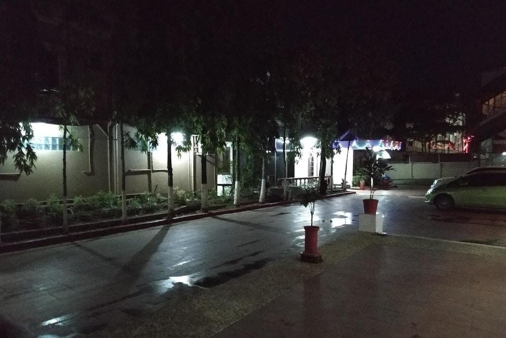 Airport Inn Gyogon Zewnętrze zdjęcie